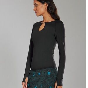 Greyson tulia top in dark green size medium embroidered with st.ives on sleeve